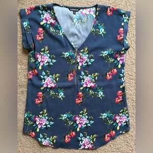 Express zipper v-neck, gray blue with bright floral, size M